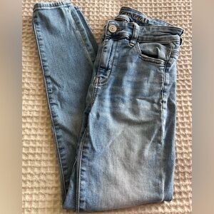 American Eagle Hi-Rise Jeggings in Light Wash, Next Level Stretch, Size 4S